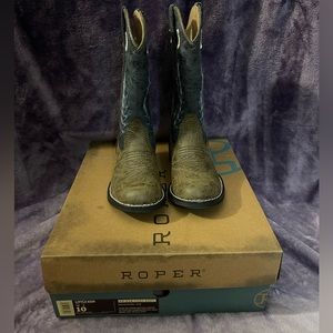 Roper boots little kids size 10.